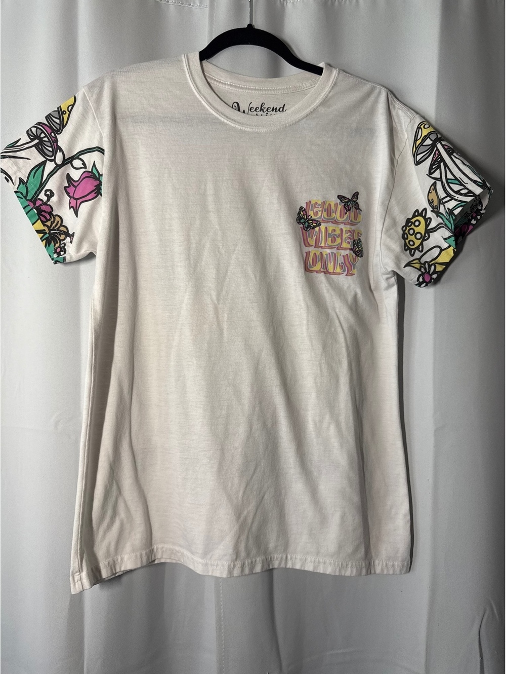 Weekend Warrior Good Vibes Only Graphic T-Shirt Sz L - Hippie Festival Groovy